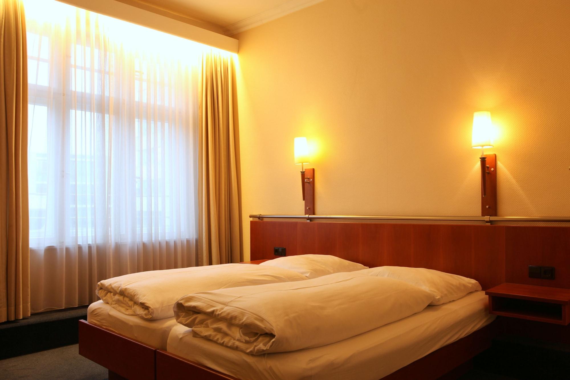 Hotel Kurfuerst Am Kurfuerstendamm Berlijn